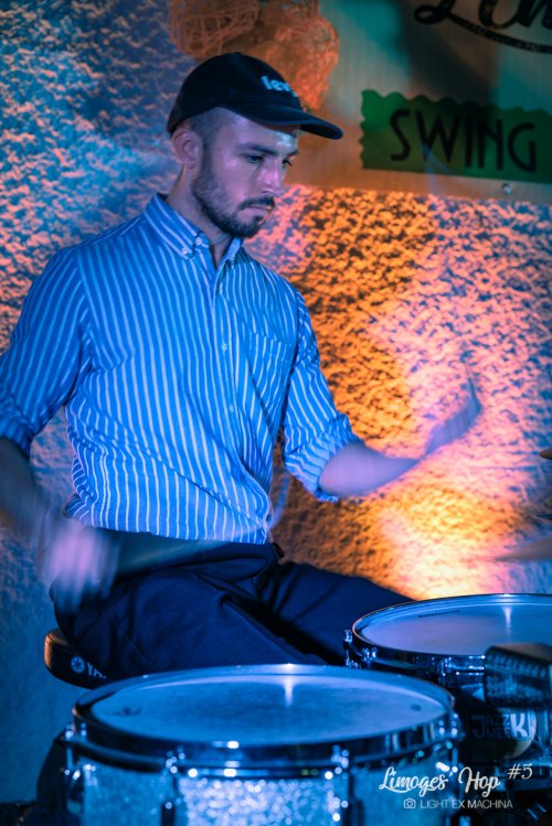 Limoges'Hop #5 - soirée d'ouverture du vendredi

Partage libre à des fins non promotionnelles ou commerciales, en créditant l'auteur (@lightexmachina).

© Alexandre - LIGHT EX MACHINA 2023, tous droits réservés.